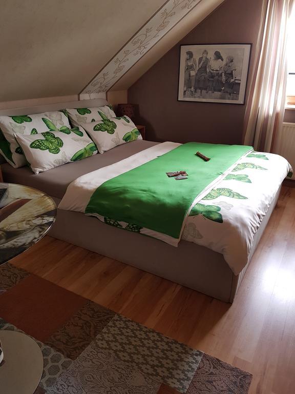 Pension Buetterich Apartment Husum  Bagian luar foto