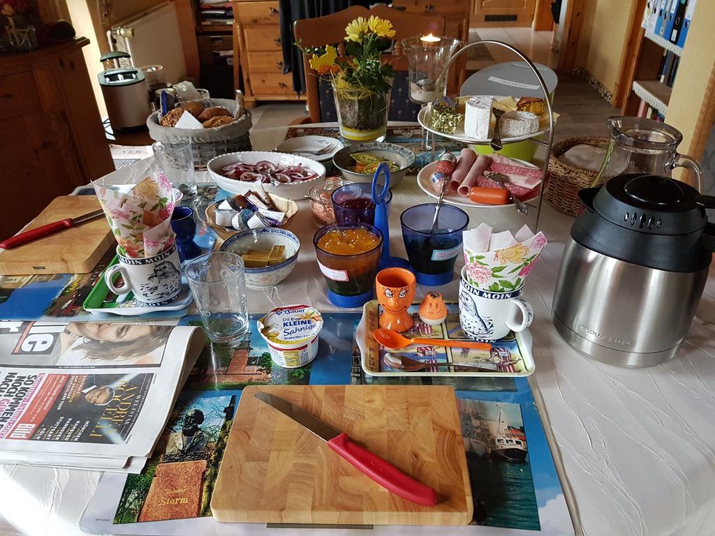 Pension Buetterich Apartment Husum  Bagian luar foto