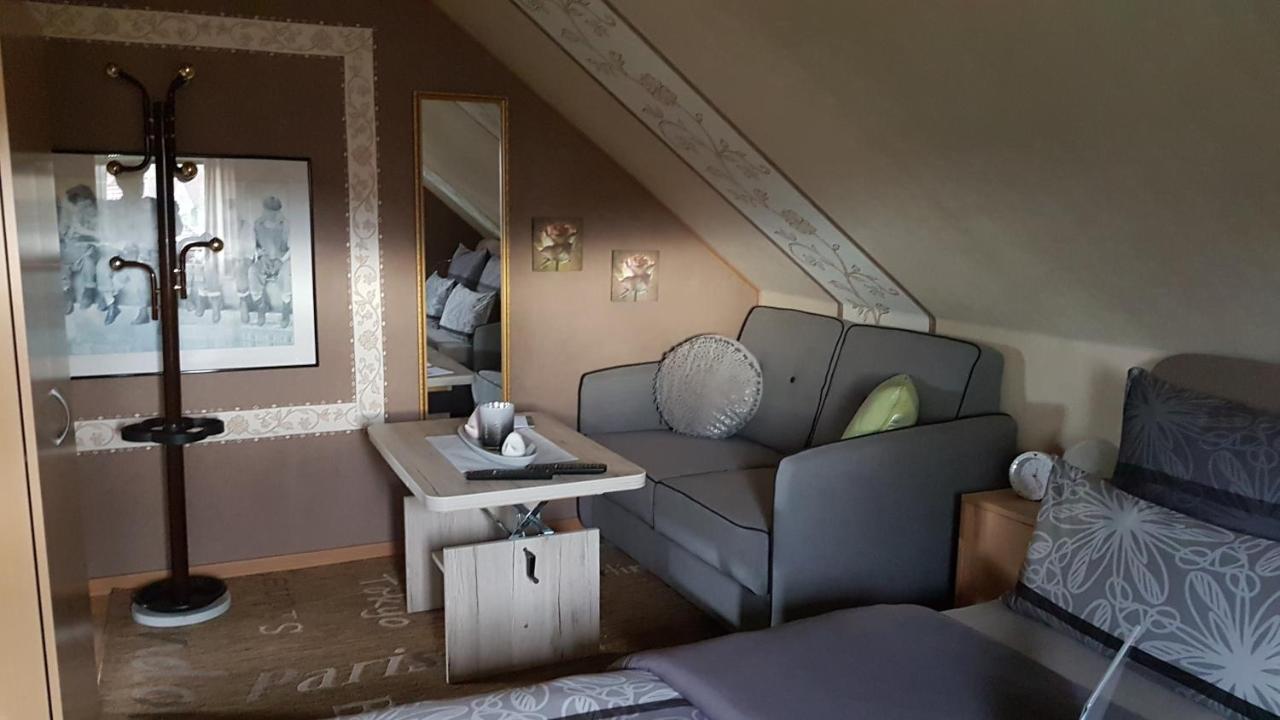 Pension Buetterich Apartment Husum  Bagian luar foto
